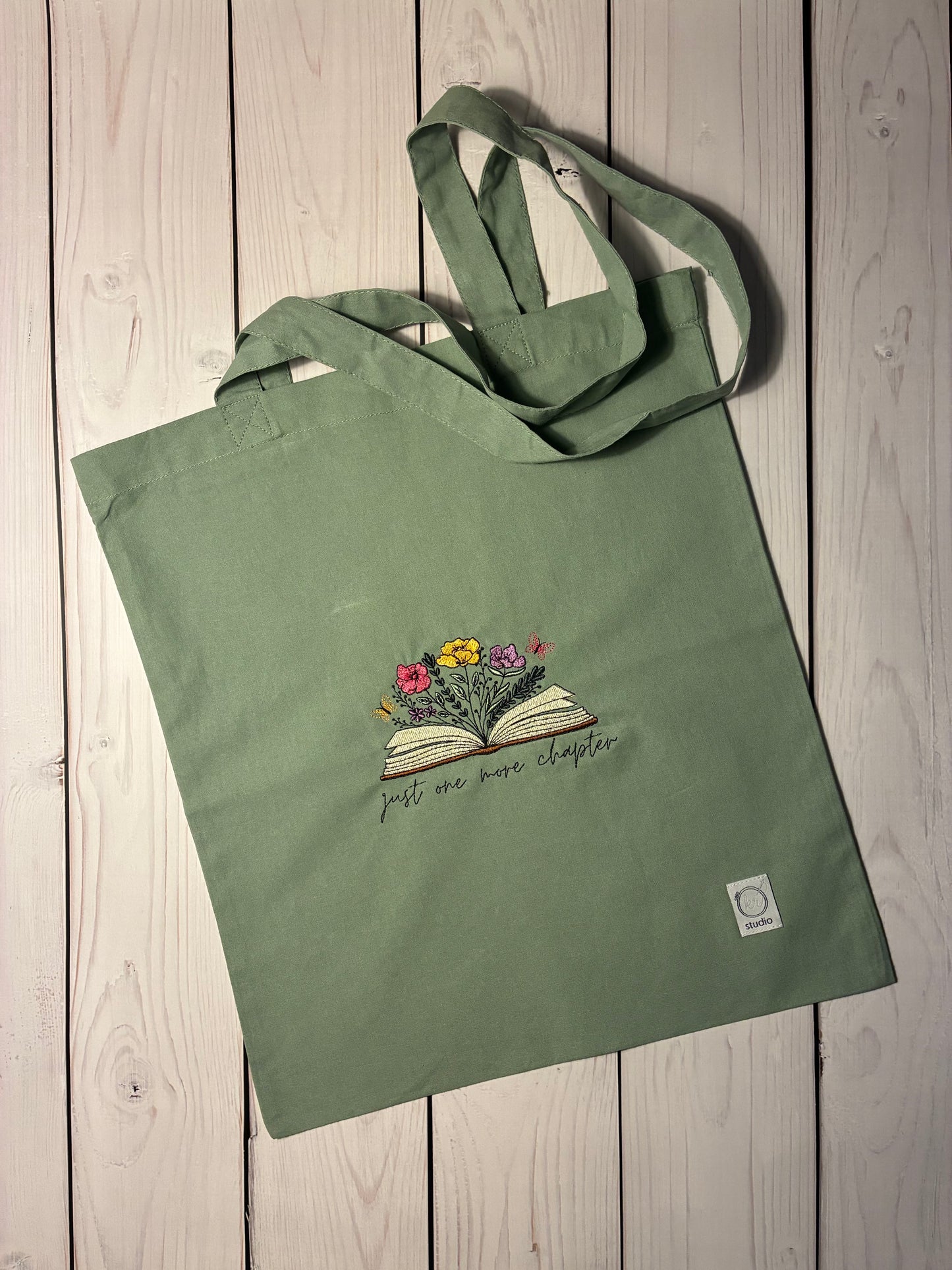 Die Lesetasche - Stofftasche aus Bio-Baumwolle mit Buchmotiv grün