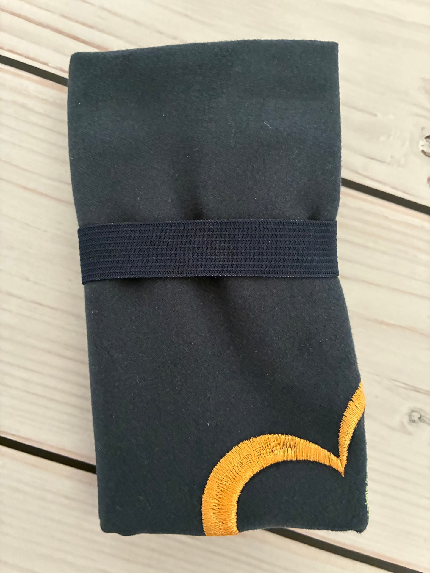 Pfotenhandtuch personalisiert bestickt